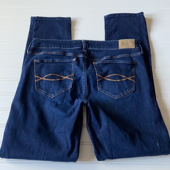 Abercrombie & Fitch Logo Jeans - Picture 4 of 5